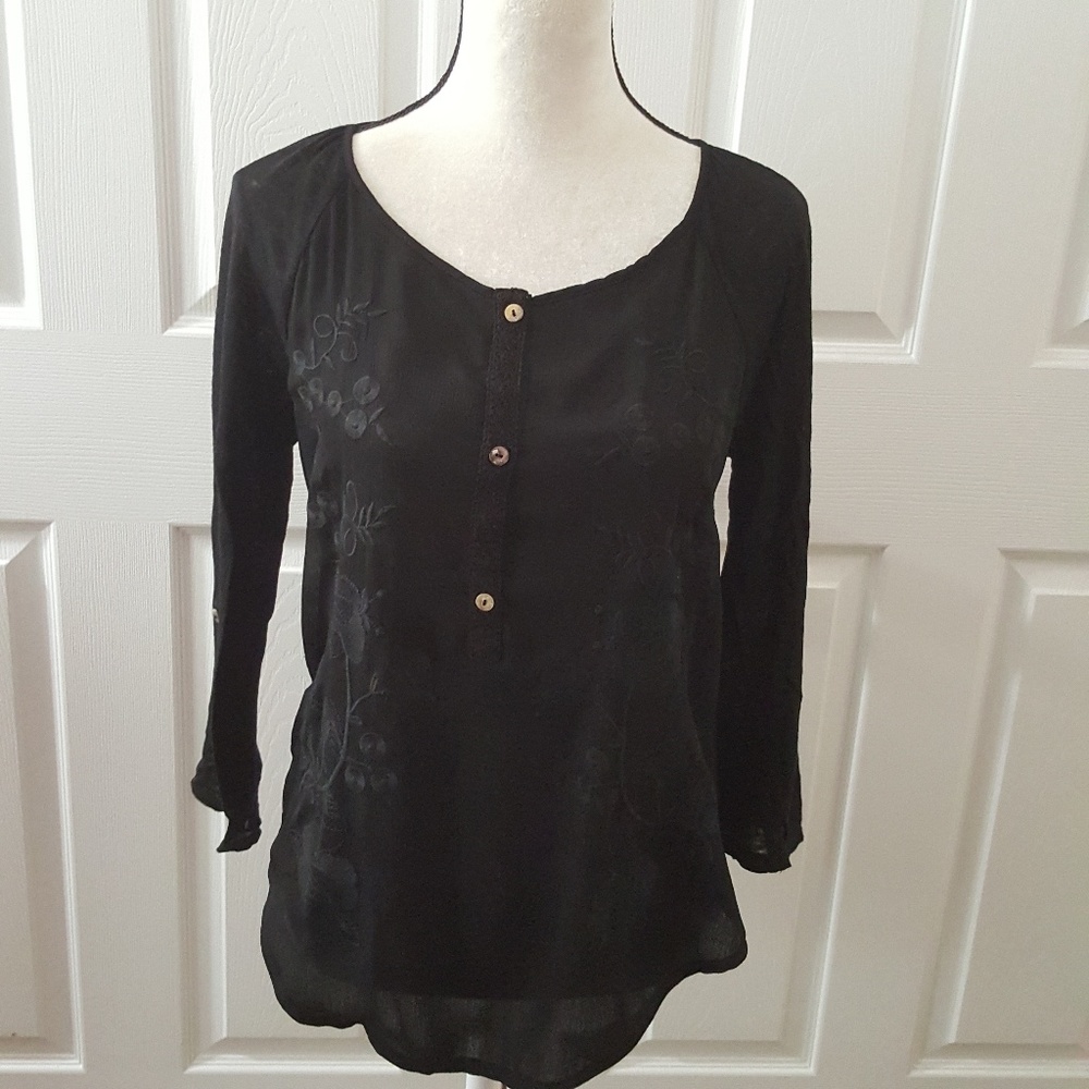 Sanctuary size small black top embroidery